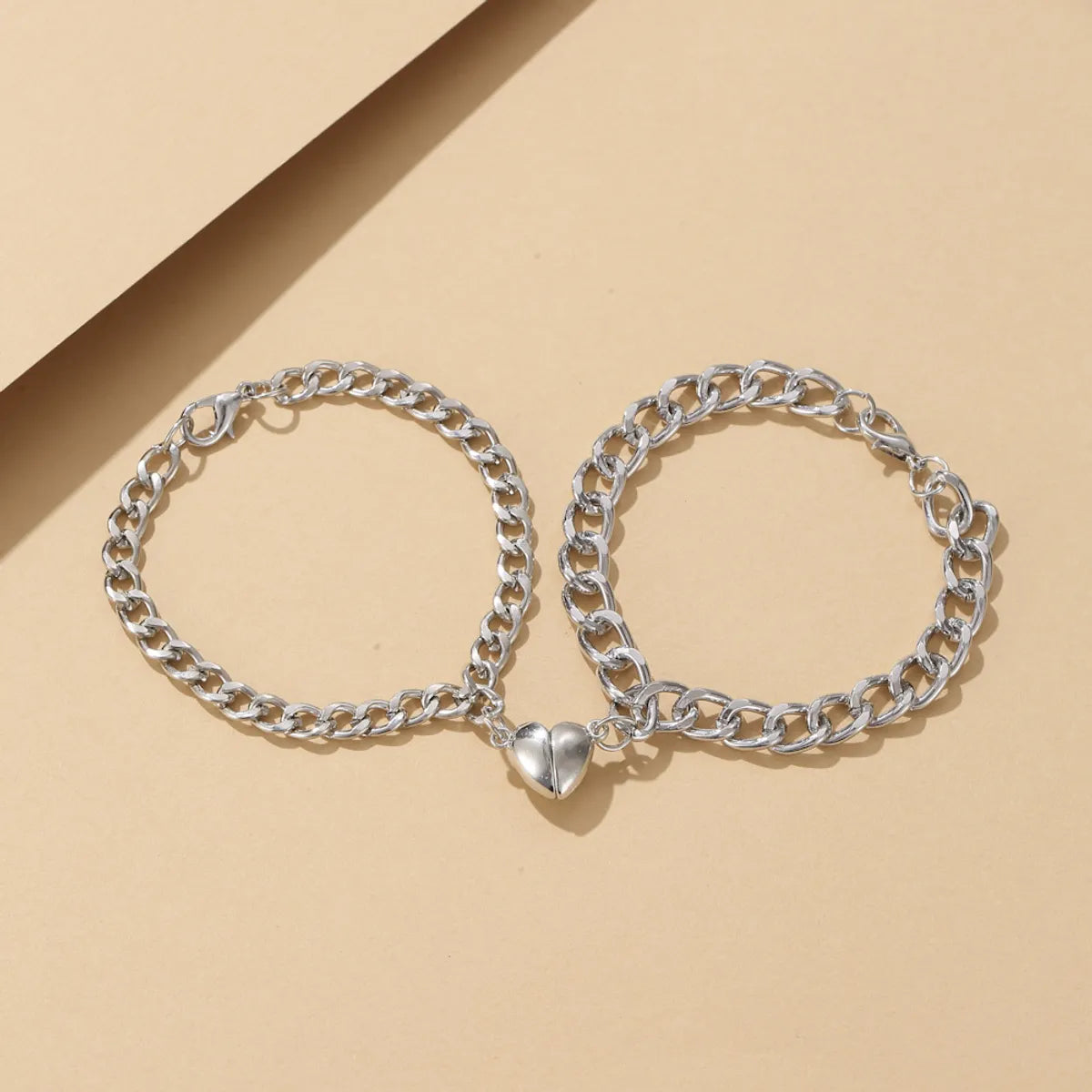 personalized charm bangles for women-Romantic Simple Style Heart Shape Alloy Wholesale Bracelets