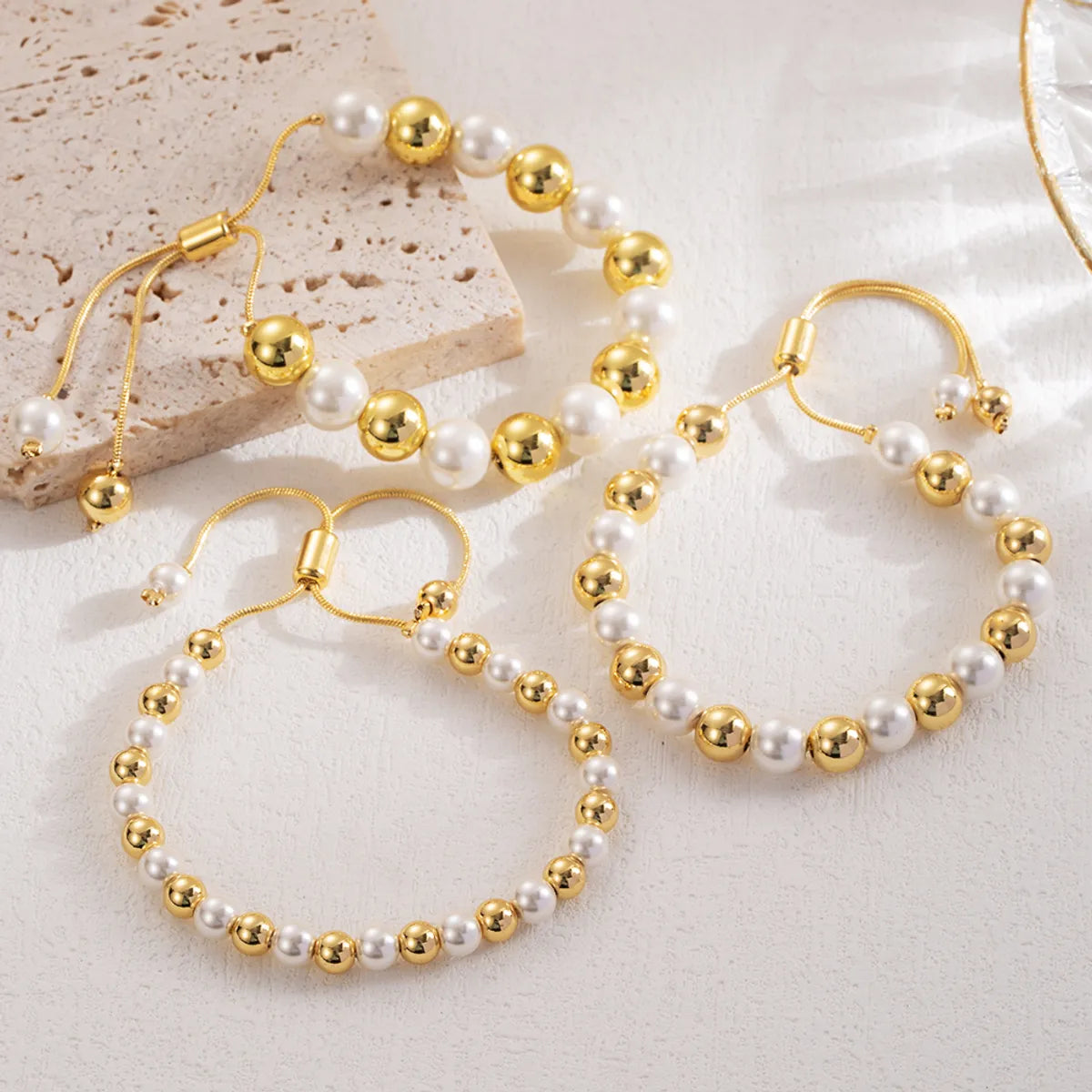 personalized bracelets for women-Ig Style Simple Style Round Imitation Pearl Copper 18k Gold Plated Bracelets In Bulk