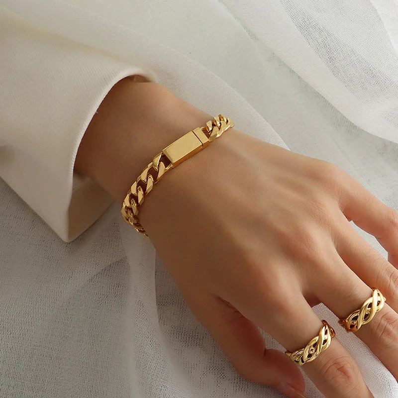 Gold Magnet Switch Bracelet