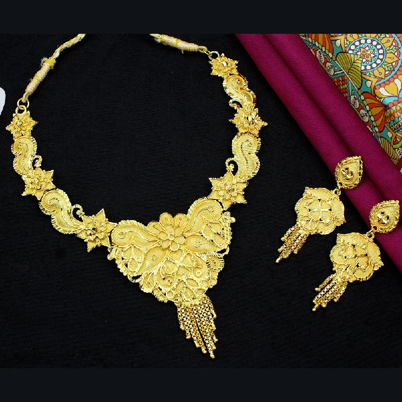 boho necklaces for women-Mahavir Dye Gold  Plated Necklace Set