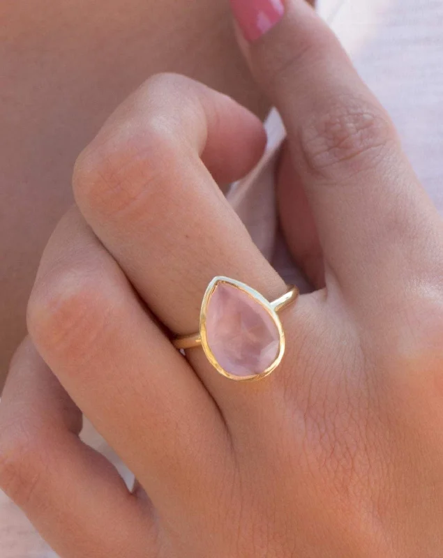 vintage-inspired rings for women-Lia Rose Quartz Tear Drop Ring ~ 18k Gold Plated ~ MR148