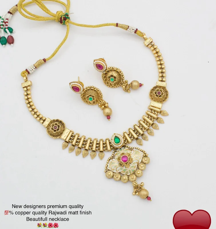 trendy necklaces for women-Pooja Bangles Gold Plated Pota Necklace set