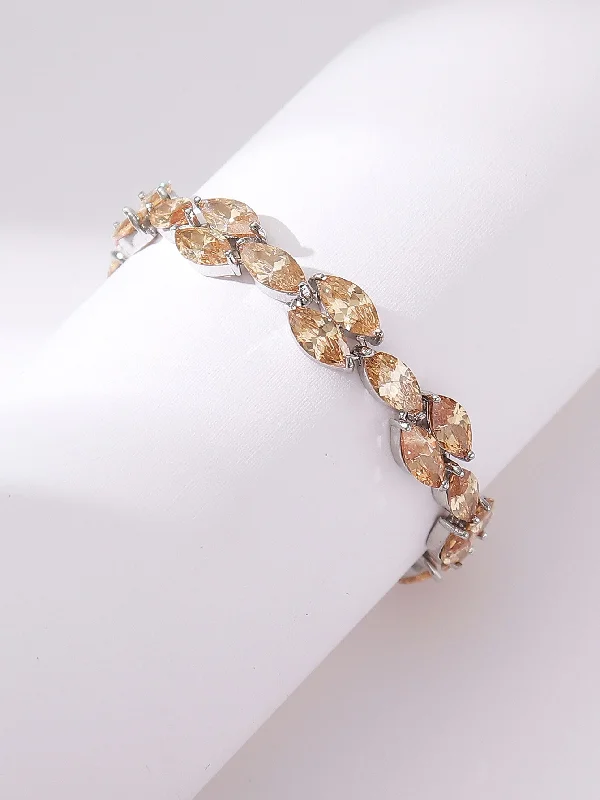 gold bangles with diamonds for women-Shiny Four Leaf Clover Grain Rhinestones Artificial Crystal Wholesale Bracelets