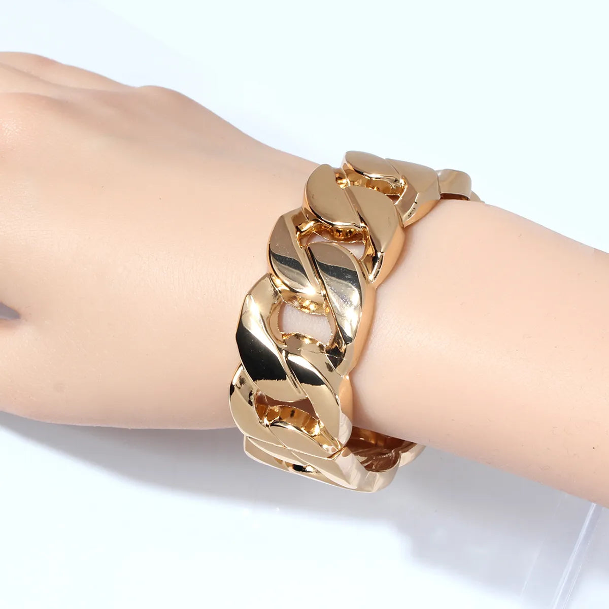 zirconia bangles for women-Exaggerated Simple Style Solid Color Alloy Wholesale Bangle