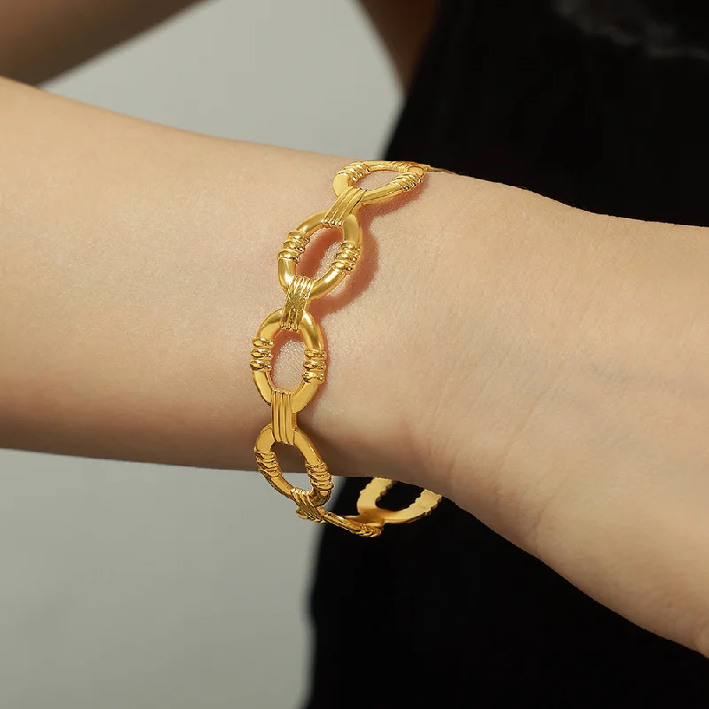 Z321-Gold Bracelet