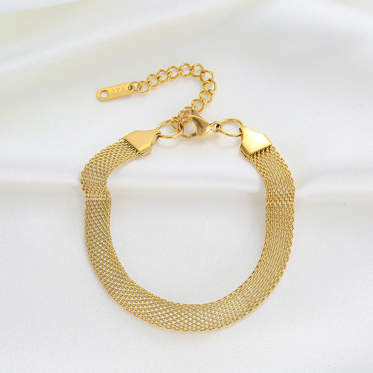 C036 Woven Wire Mesh Bracelet Gold