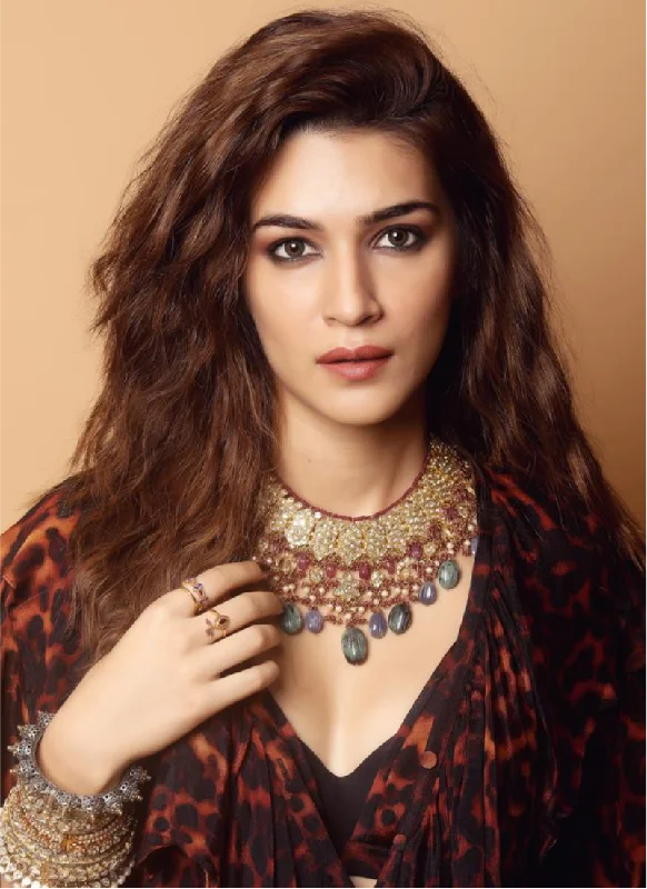 geometric gold necklaces for women-Kriti Sanon - Priyanjali Polki Necklace