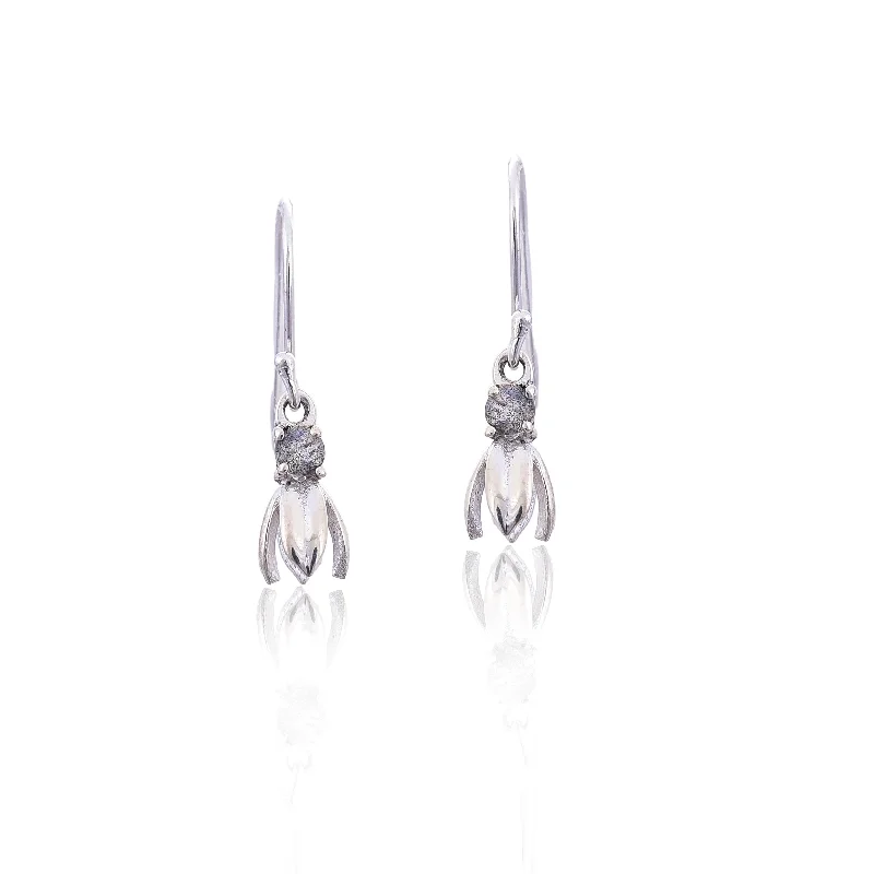 bridal earrings for women-Silver Mountain Sterling Silver Labradorite Earring