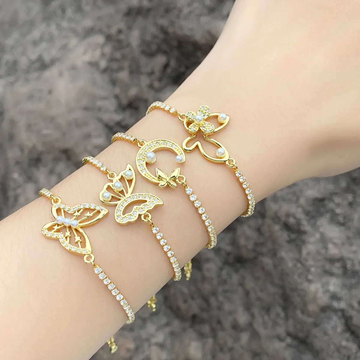 gold charm bracelets for women-Simple Style Moon Butterfly Copper Plating Artificial Pearls Zircon Bracelets 1 Piece