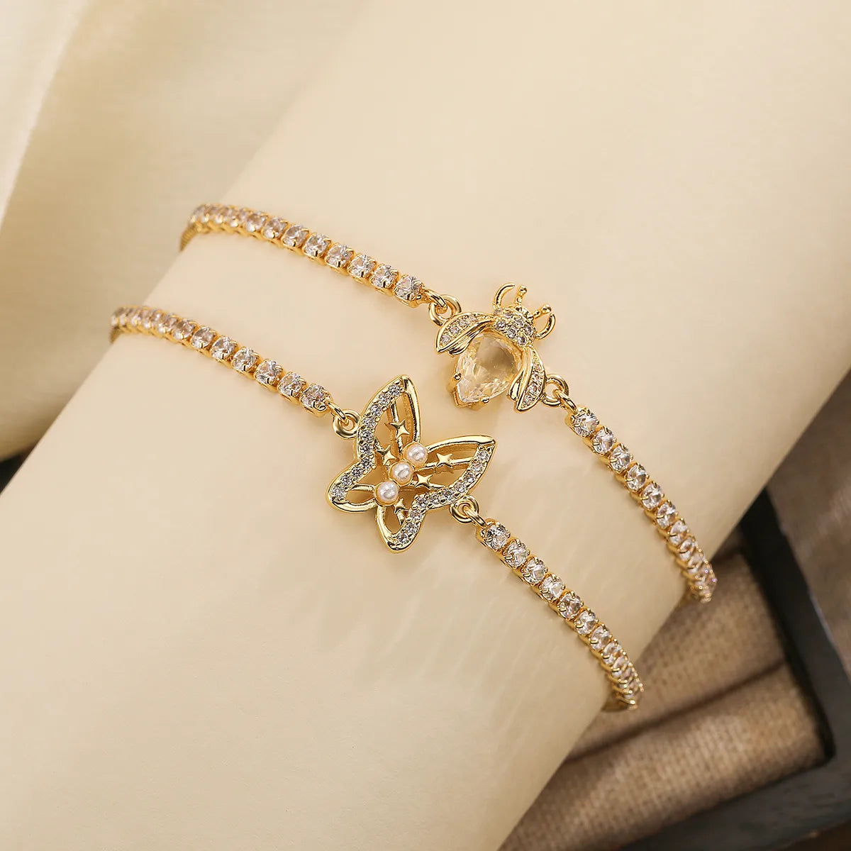 tribal bracelets for women-Simple Style Commute Butterfly Copper Plating Inlay Zircon 18k Gold Plated Bracelets