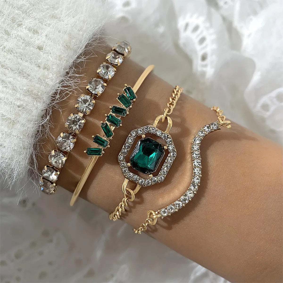 pearl bangle bracelets for women-Shiny Solid Color Alloy Plating Inlay Rhinestones Gold Plated Women's Bracelets Bangle