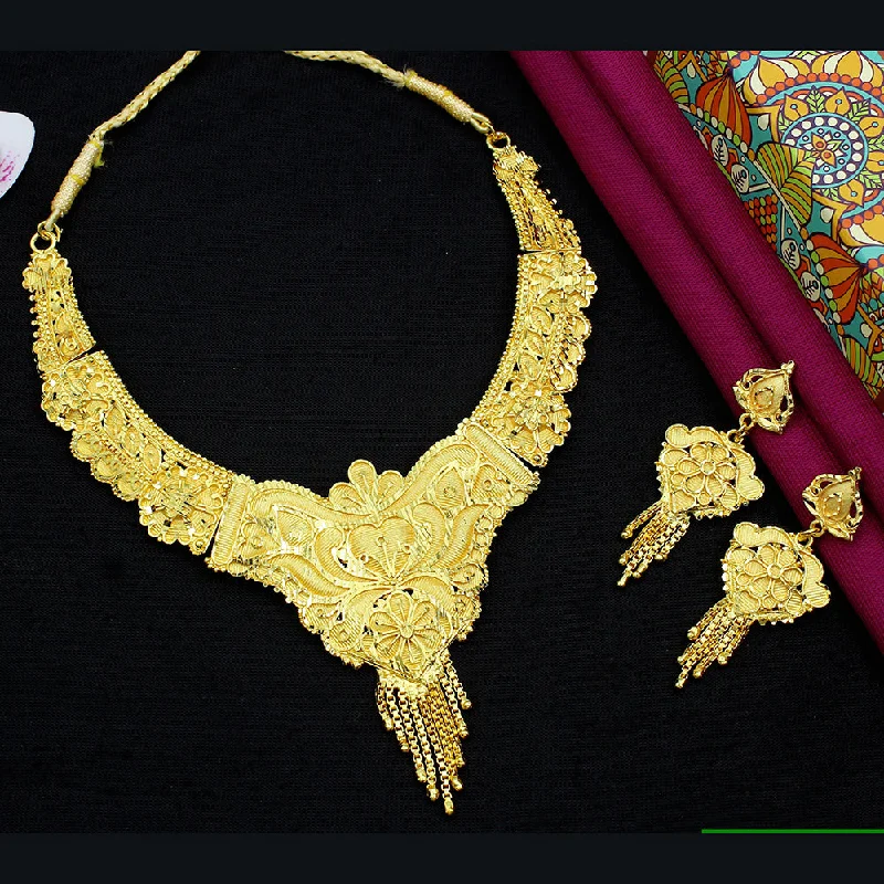 hand-crafted necklaces for women-Mahavir Dye Gold  Plated Necklace Set