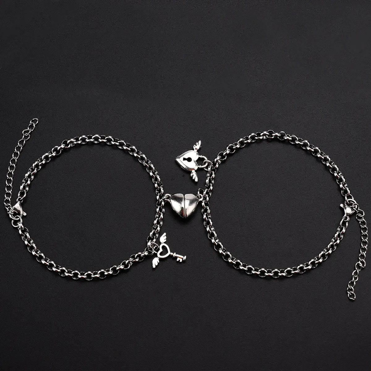 sterling silver bracelets for women-Fashion Heart Shape Alloy Plating Unisex Bracelets 1 Pair